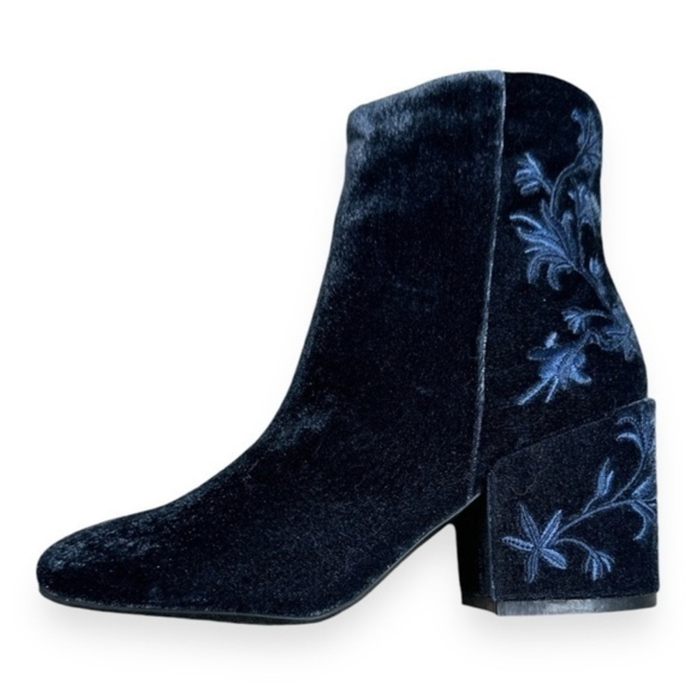 Kenneth Cole New York Women's Renna Velvet Velour Boots Size 6.5 NEW NIB